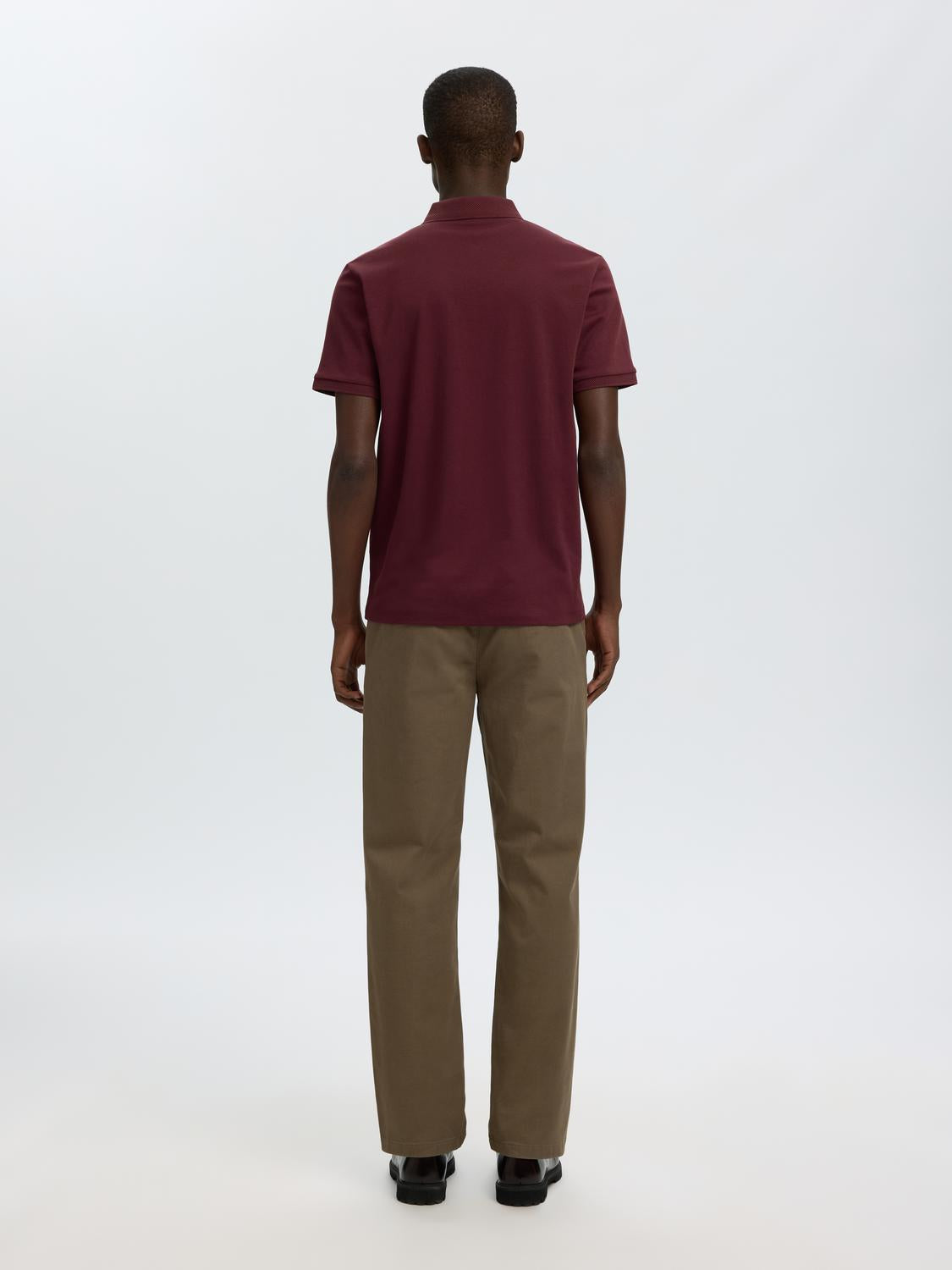 model_shot-back